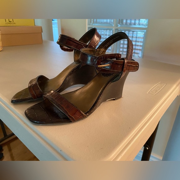 Brown leather sandals - Picture 3 of 5